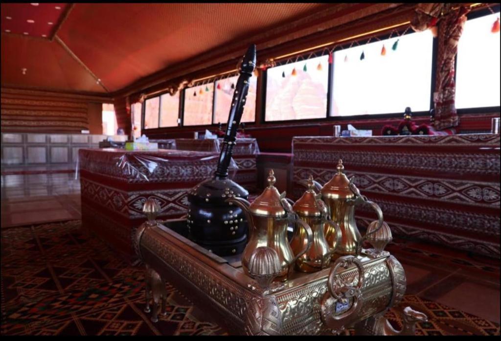 Hotel Bedouin Adventure & Tours Wadi Rum Esterno foto