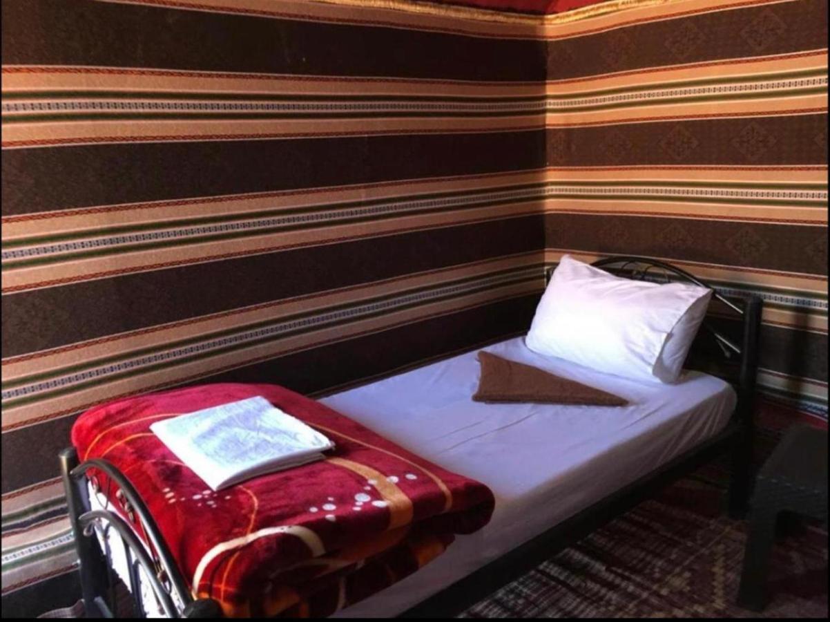 Hotel Bedouin Adventure & Tours Wadi Rum Esterno foto