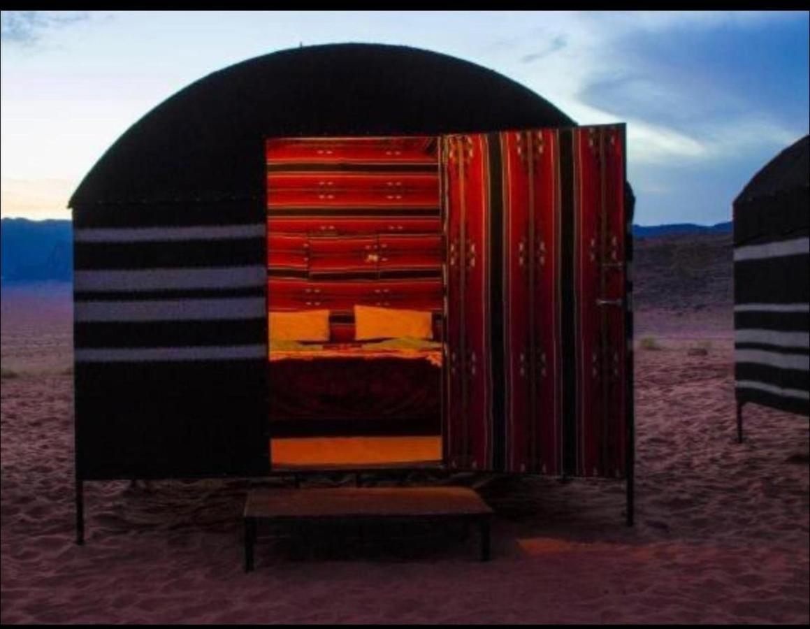 Hotel Bedouin Adventure & Tours Wadi Rum Esterno foto
