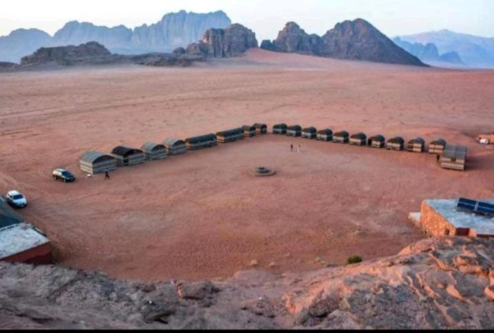 Hotel Bedouin Adventure & Tours Wadi Rum Esterno foto