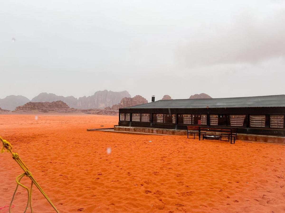 Hotel Bedouin Adventure & Tours Wadi Rum Esterno foto