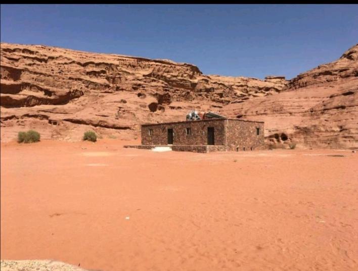 Hotel Bedouin Adventure & Tours Wadi Rum Esterno foto