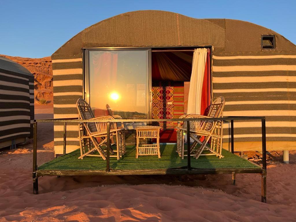 Hotel Bedouin Adventure & Tours Wadi Rum Esterno foto